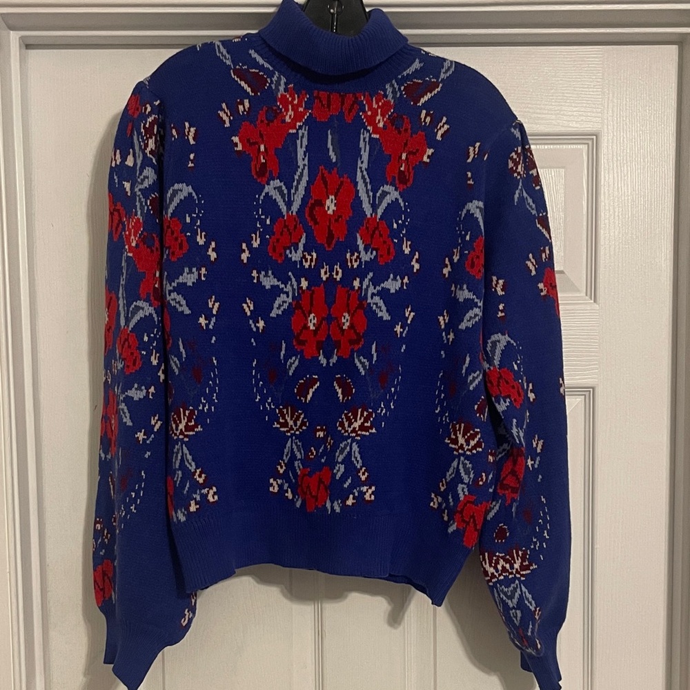 Floral Knit turtleneck Sweater
